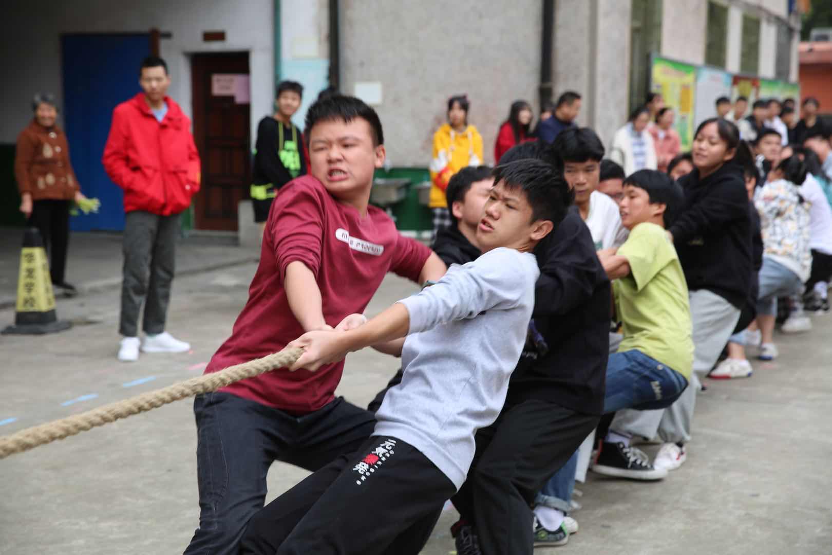 邵陽(yáng)市華龍中學(xué),邵陽(yáng)中學(xué)教育,高中教育,師資雄厚,名優(yōu)教師 邵陽(yáng)市華龍中學(xué),邵陽(yáng)中學(xué)教育,高中教育,師資雄厚,名優(yōu)教師